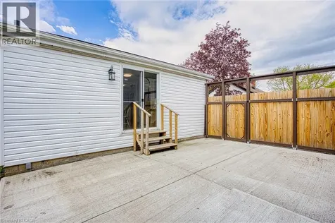 727 Barton Street Stoney Creek ON L8E 5L7