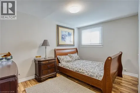 727 Barton Street Stoney Creek ON L8E 5L7