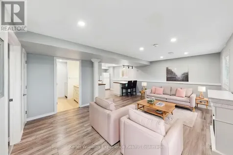 10 Clarence Avenue Penetanguishene ON L9M 1A9