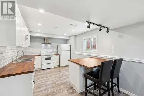 10 Clarence Avenue Penetanguishene ON L9M 1A9