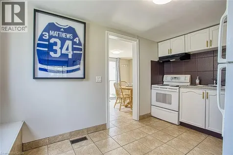 727 Barton Street Stoney Creek ON L8E 5L7