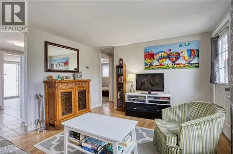 727 Barton Street Stoney Creek ON L8E 5L7