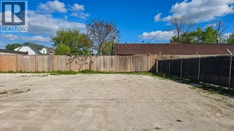 506 Hanna Street East Windsor ON N8X 2N5