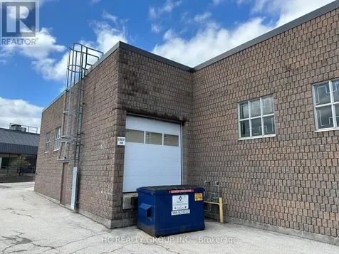 504 Iroquois Shore Road Oakville (qe Queen Elizabeth) ON L6H 3K4