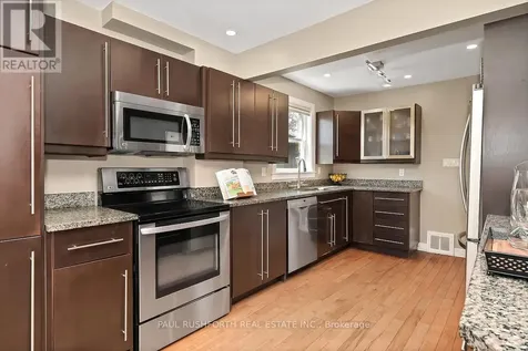 1072 Richard Avenue Ottawa ON K1H 8C4