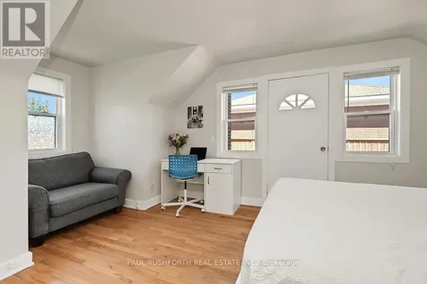1072 Richard Avenue Ottawa ON K1H 8C4