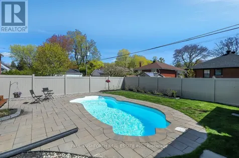 1072 Richard Avenue Ottawa ON K1H 8C4