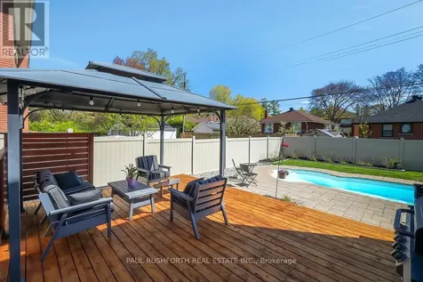 1072 Richard Avenue Ottawa ON K1H 8C4