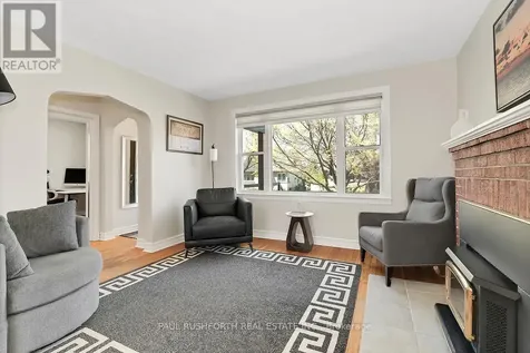 1072 Richard Avenue Ottawa ON K1H 8C4