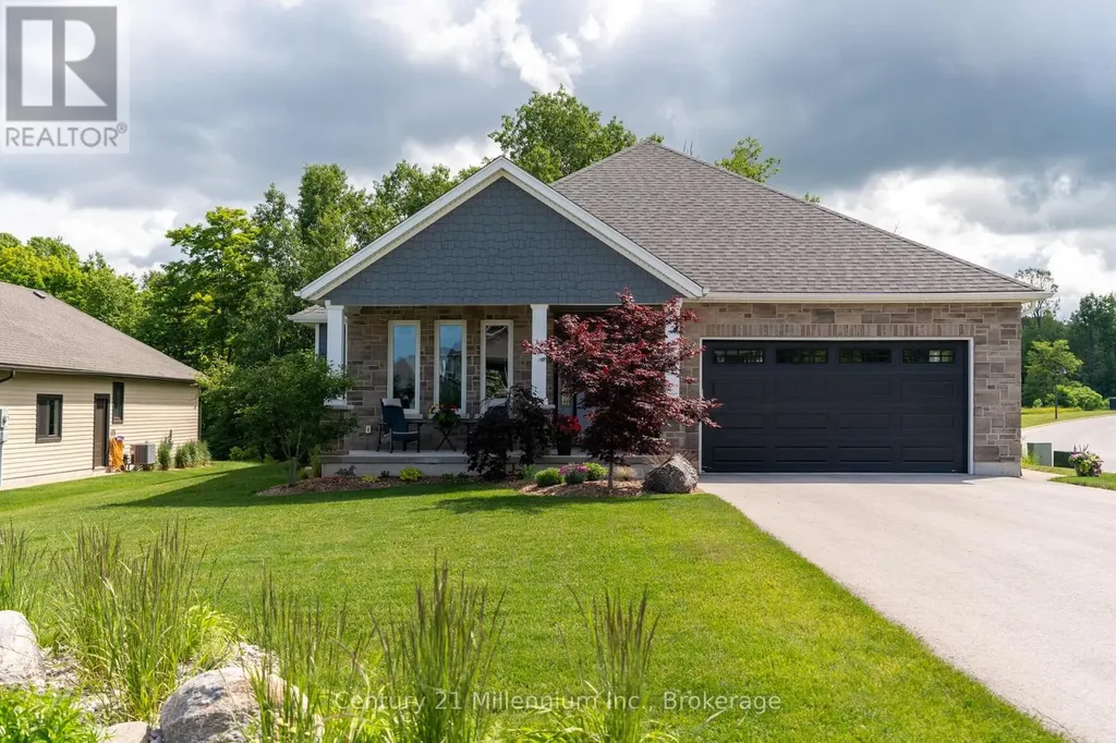 401 Algoma Crescent Georgian Bluffs ON N0H 1S0