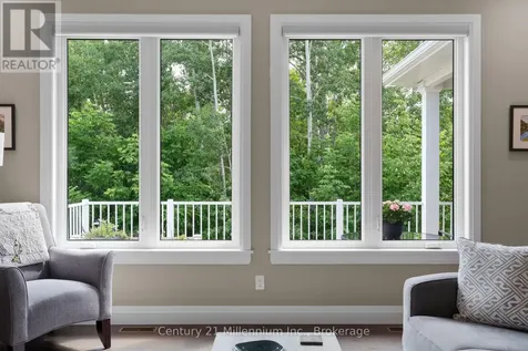 401 Algoma Crescent Georgian Bluffs ON N0H 1S0