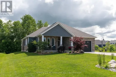 401 Algoma Crescent Georgian Bluffs ON N0H 1S0