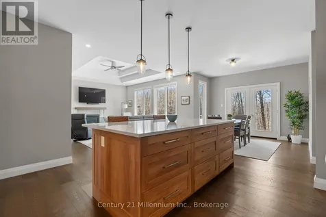 401 Algoma Crescent Georgian Bluffs ON N0H 1S0