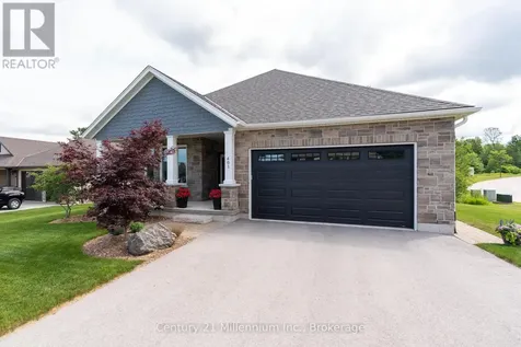 401 Algoma Crescent Georgian Bluffs ON N0H 1S0