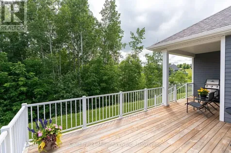401 Algoma Crescent Georgian Bluffs ON N0H 1S0