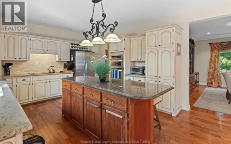 379 Elmgrove Drive Lakeshore ON N8N 4H2
