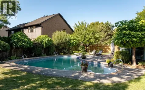 379 Elmgrove Drive Lakeshore ON N8N 4H2