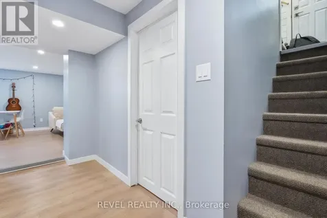 216 Stevenson Street North Guelph (st. George's) ON N1E 5B2