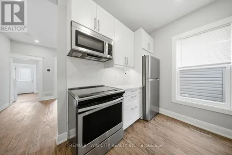 76 Grey Street North Brantford ON N3T 2T5