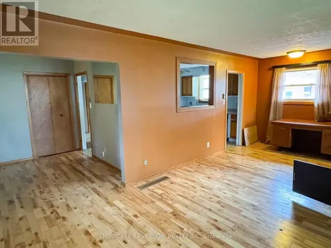 21 Clarence Street Aylmer ON N5H 1T6