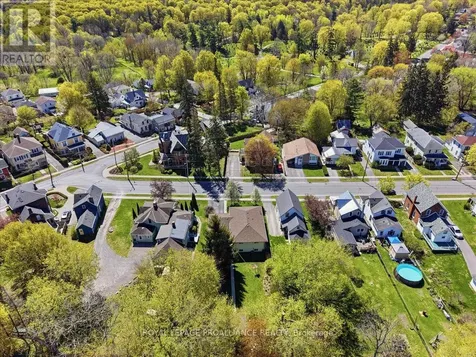 82 West Mary Street Prince Edward County (picton Ward) ON K0K 2T0