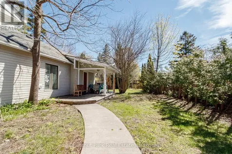 537 Ste Marie Street Collingwood ON L9Y 3L2
