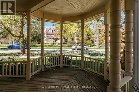537 Ste Marie Street Collingwood ON L9Y 3L2