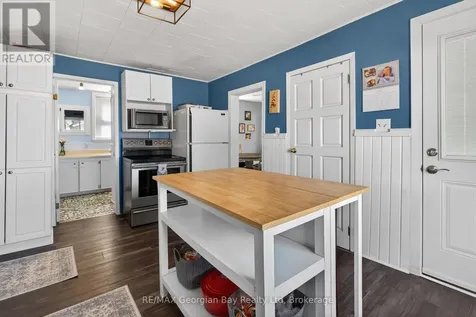 13 Centre Street Penetanguishene ON L9M 1P1