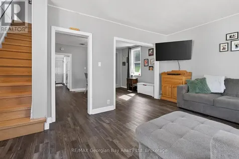 13 Centre Street Penetanguishene ON L9M 1P1