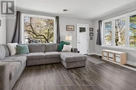 13 Centre Street Penetanguishene ON L9M 1P1