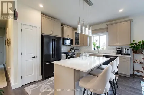 204 Mactay Drive Chatsworth ON N0G 1H0
