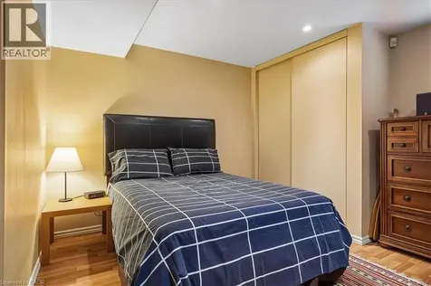 1277 Old Bridle Path Oakville ON L6M 1A3
