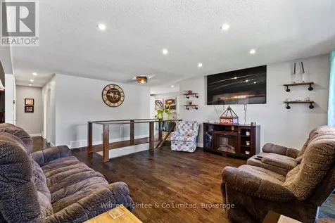 32 West River Road Brockton ON N0G 2V0