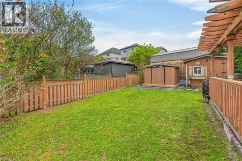 6 Glenhollow Drive Stoney Creek ON L8J 3R8