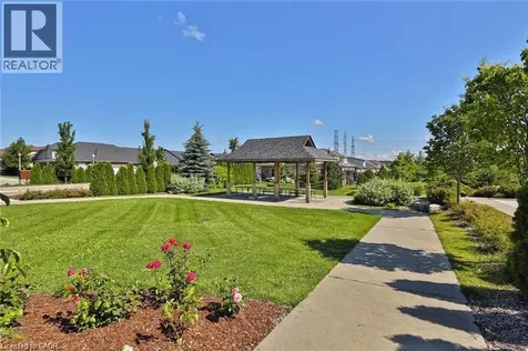 9 Manitoulin Trail Glanbrook ON L9B 2X8
