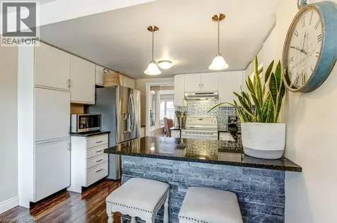 4 Edgewater Drive Stoney Creek ON L8E 4Z3