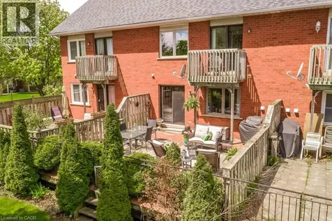 4 Edgewater Drive Stoney Creek ON L8E 4Z3