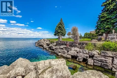 4 Edgewater Drive Stoney Creek ON L8E 4Z3