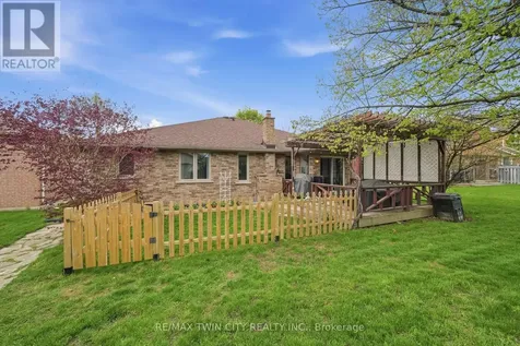 44 Blackfriar Lane Brantford ON N3R 7L3