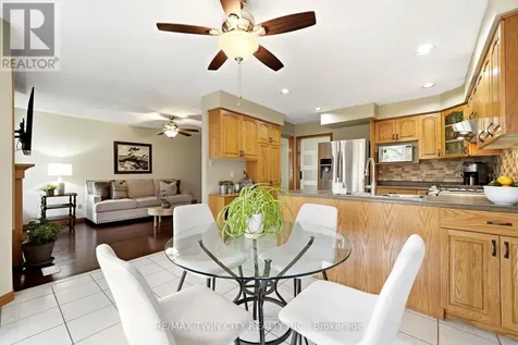 44 Blackfriar Lane Brantford ON N3R 7L3