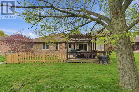 44 Blackfriar Lane Brantford ON N3R 7L3