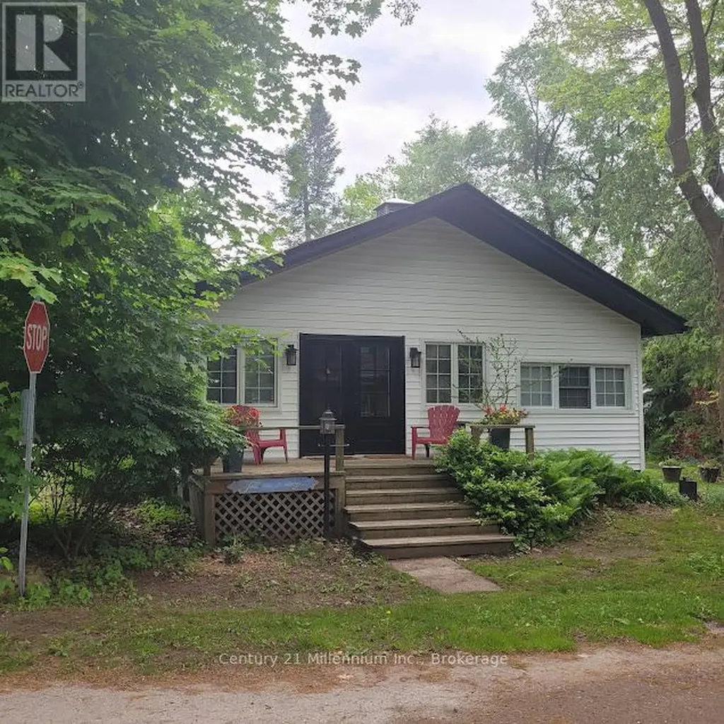 19 Hastings Avenue Tiny ON L0L 1P0