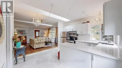 19 Hastings Avenue Tiny ON L0L 1P0