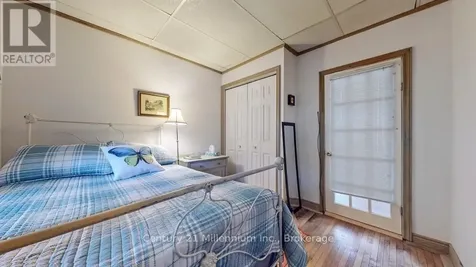 19 Hastings Avenue Tiny ON L0L 1P0