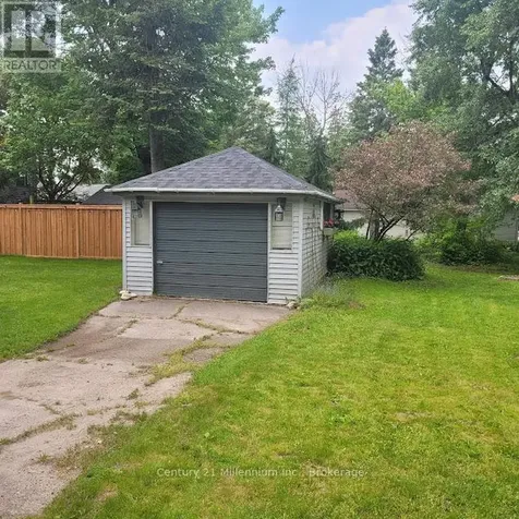 19 Hastings Avenue Tiny ON L0L 1P0