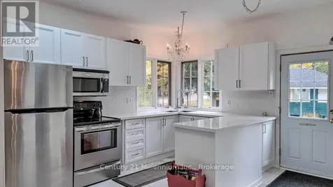 19 Hastings Avenue Tiny ON L0L 1P0