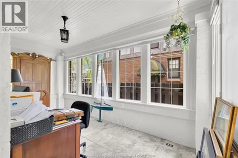 1505 Victoria Avenue Windsor ON N8X 1P4