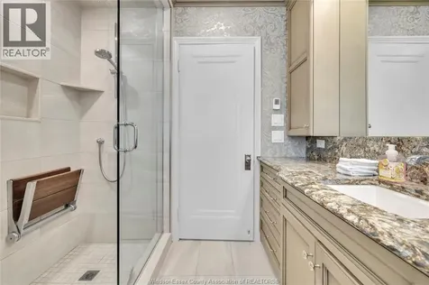 1505 Victoria Avenue Windsor ON N8X 1P4