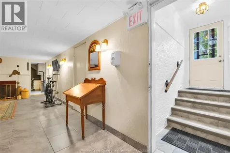 1505 Victoria Avenue Windsor ON N8X 1P4