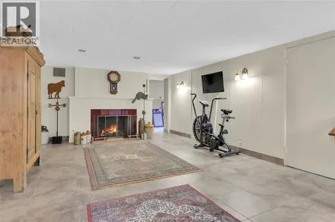 1505 Victoria Avenue Windsor ON N8X 1P4